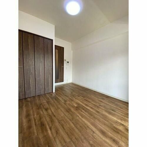 おおきに北梅田サニーアパートメントの居間