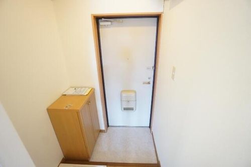 マンションノアの玄関