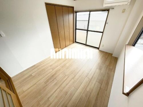 グランデージ白鳥の居間