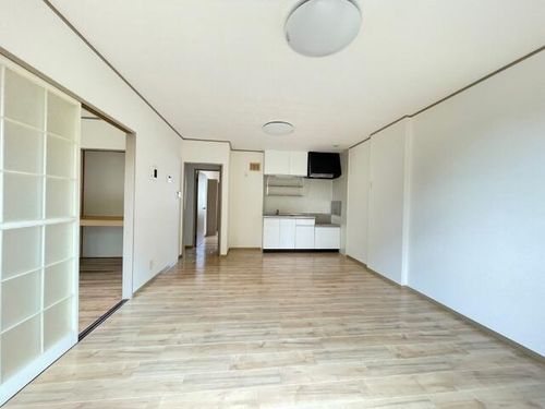 Asobi-PALACE平針台B202の居間