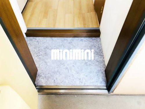 プリミエール阿久比の玄関