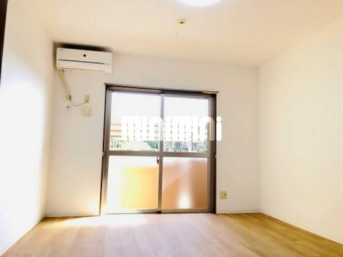 プリミエール阿久比の居間