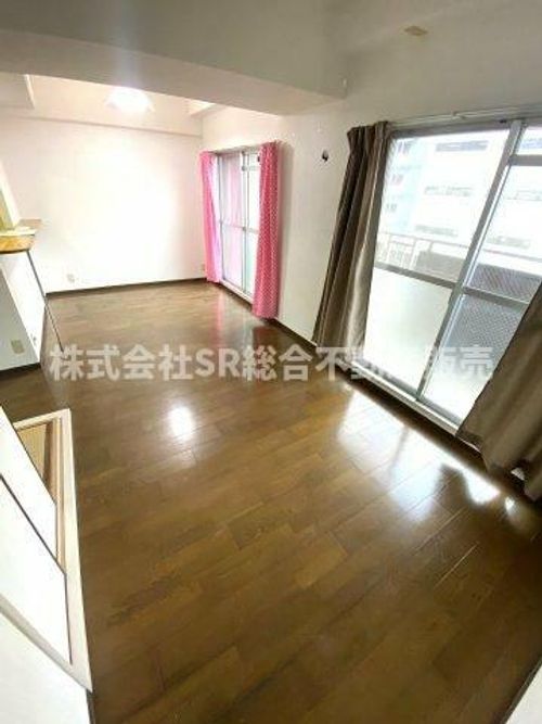 プランテーム吉田の居間