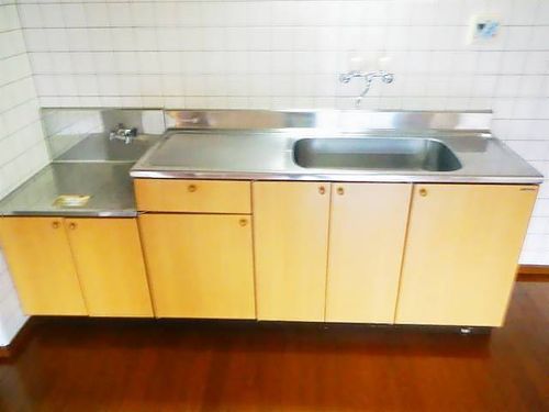 マーベラス栄和 B棟(南)のキッチン