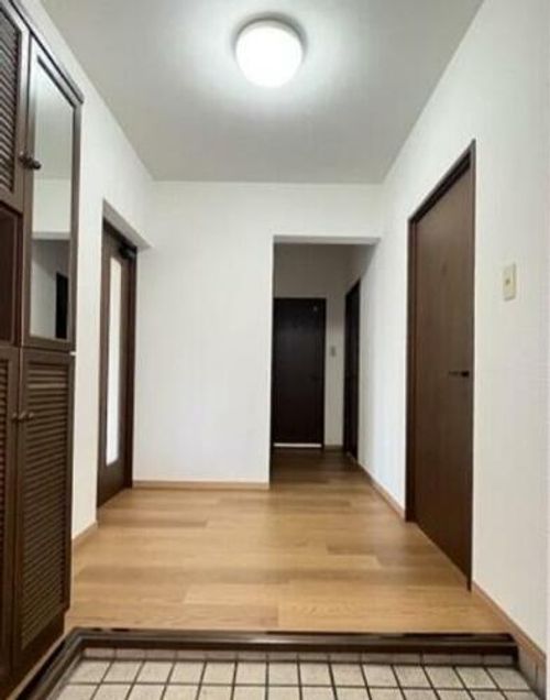 福岡県那珂川市道善1丁目(マンション)の賃貸物件の玄関