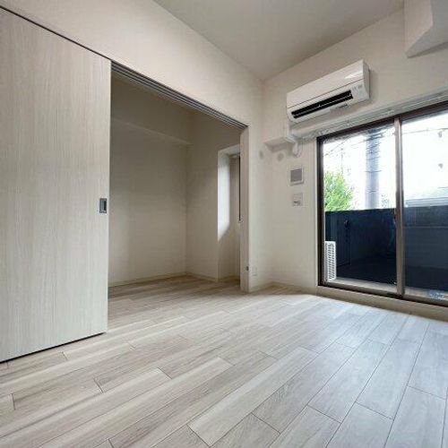 プレサンスNAGOYA覚王山の居間