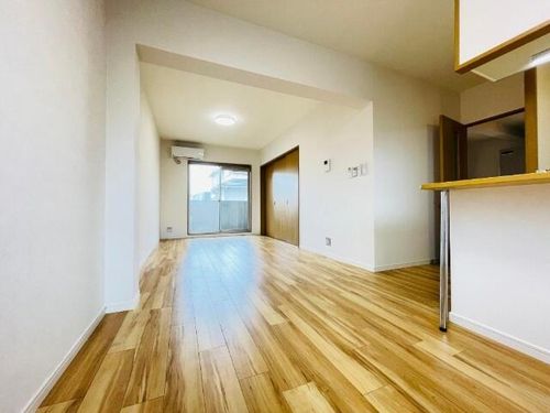 リヴァージュ菰口の居間