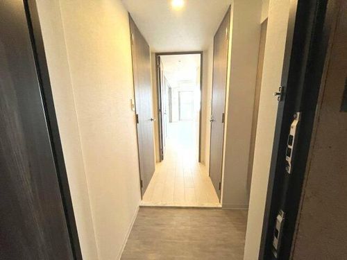 リヴェント福島野田の玄関