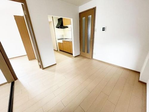 グリーンアヴェニューの居間