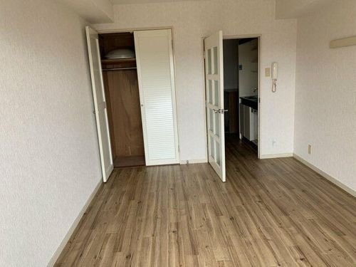 兵庫県姫路市広畑区東新町3丁目(マンション)の賃貸物件の居間