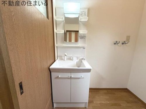 中のマンションDの内装