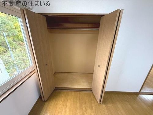 中のマンションDの内装