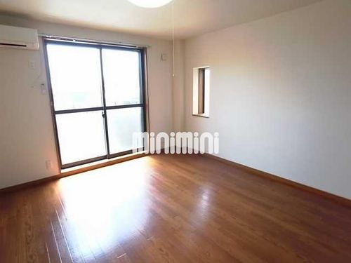 リーフ・アビタシオンの居間