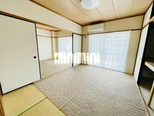 メゾンコスモの居間