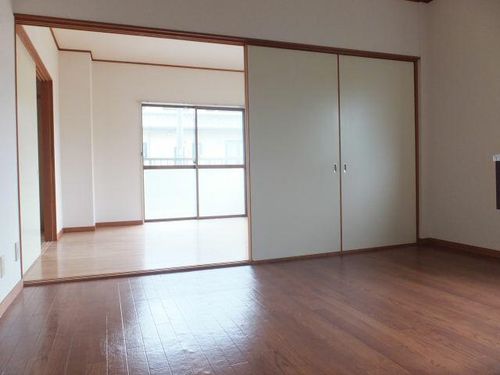 サンヴィラ篠田の居間