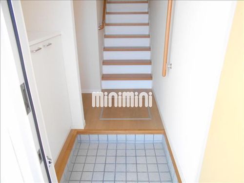 ユートピア東山 Cの玄関