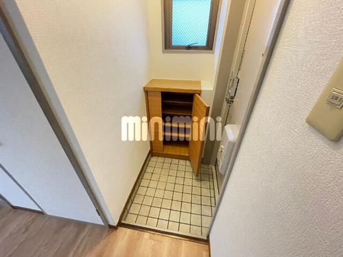 サステナブル庄内通の玄関