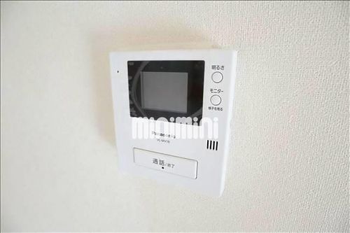 アヴニール・ヒラのその他画像