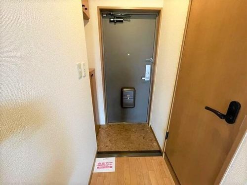 ソレアードの玄関