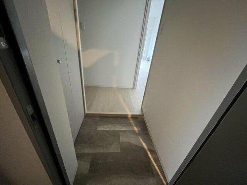 ポルタニグライーストの玄関