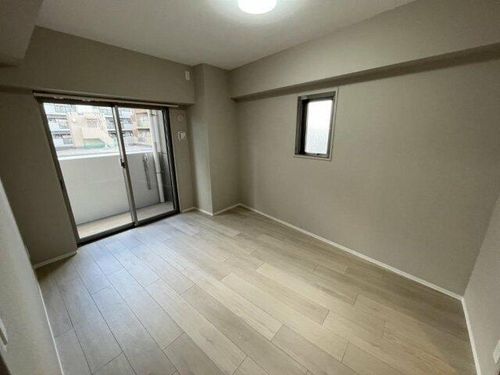 ポルタニグライーストの居間