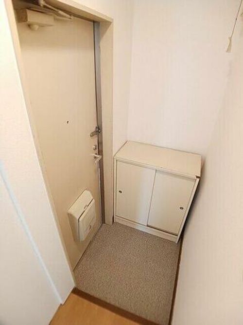 ガーデンパークAの玄関