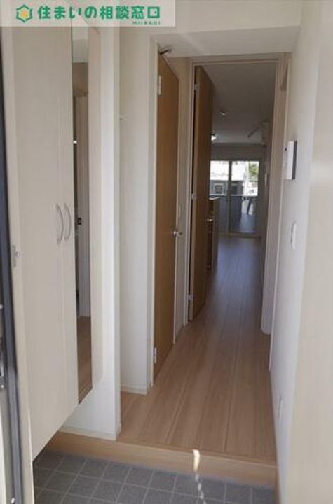 愛知県碧南市道場山町2丁目(アパート)の賃貸物件の玄関