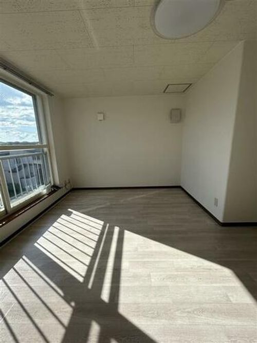 ステッピングストーンビルの内装