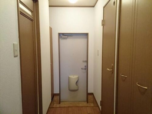 ストリーム並木の玄関