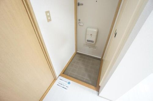 シャトーの玄関