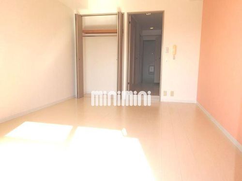 コンフォート第2岩倉の居間