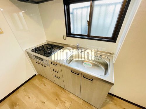 ドルフ花咲101のキッチン