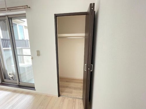 フェリーク新栄の内装