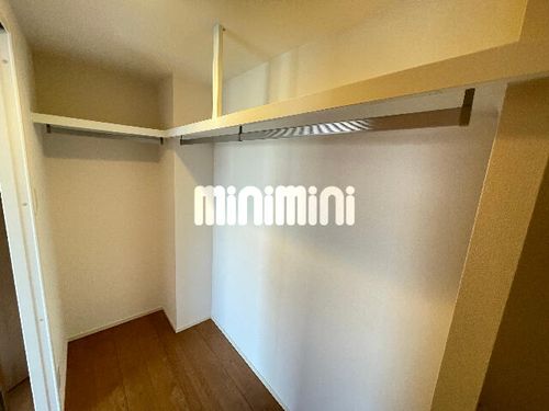 Maison Azur (メゾン アズール)の内装