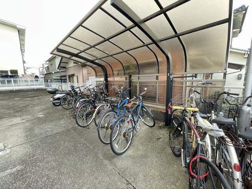 グレイスプラザ上条の玄関