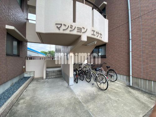 マンションエサカの玄関