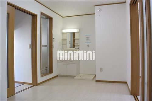 十一屋ハイツの居間