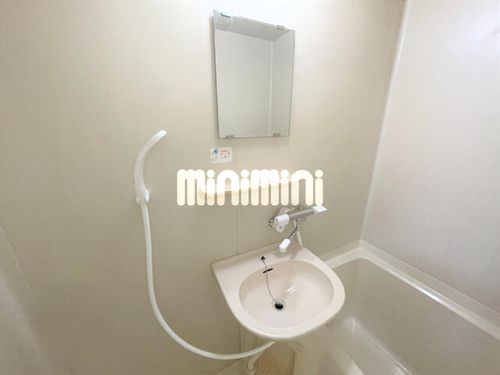 ジュネス向イ山の内装