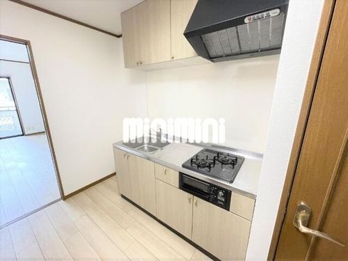 コーポアニヴェルセルのキッチン