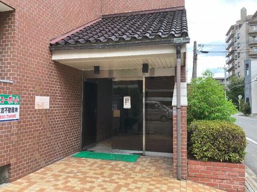 田守コーポハル506の玄関