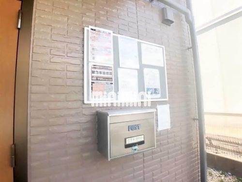 コーポイーグルⅡの玄関