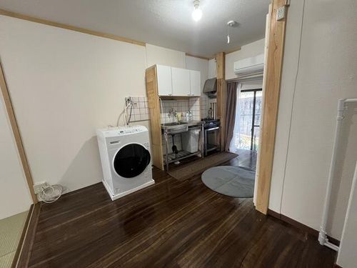 吉永貸家1の居間