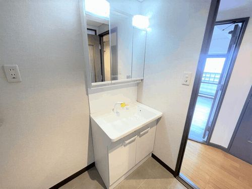 グランプラス西島の内装