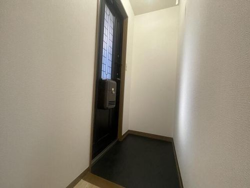 クレセール・エマーユⅡの玄関