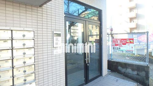 ラベンダーヒルズ・Kの玄関