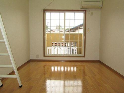 アンベリール美合の居間