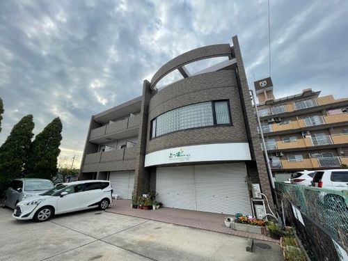 エクセレンスハドーの外観