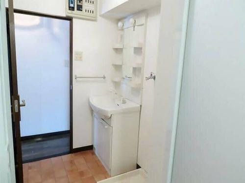 インテリジェント高間台Ⅱ号館の内装