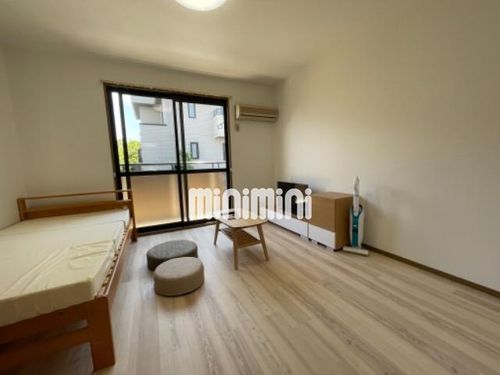 ボヌール大形山Bの居間