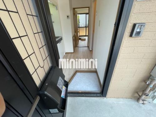 ボヌール大形山Bの玄関